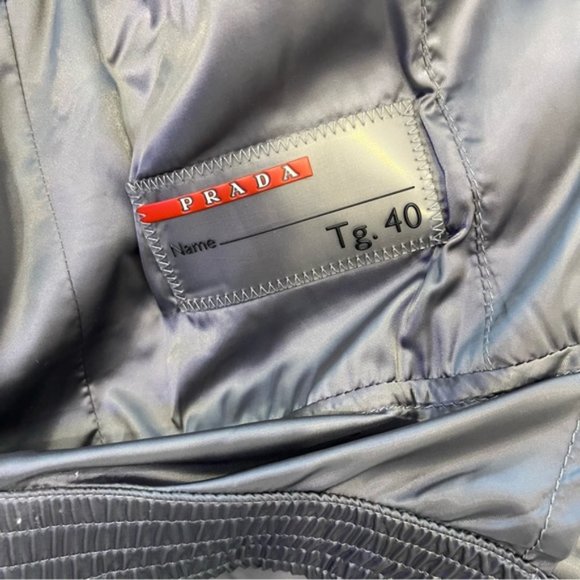 Prada Authentic Silver Gray Short Down Puffer Quilted Fox Fur Hood 40/XS $1500 - Picture 12 of 16